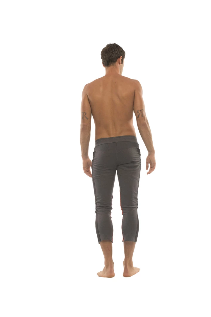 4-rth Mens 4/5 Zipper Pocket Capri Yoga Pants (Charcoal W/Black & Red)