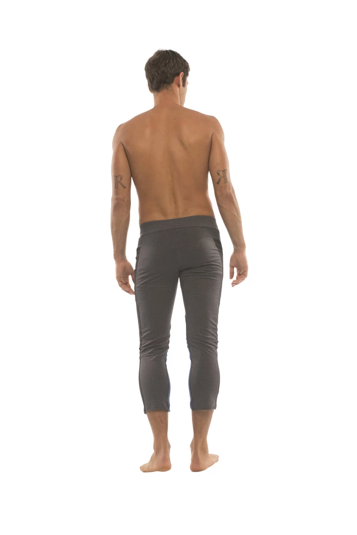 4-rth Mens 4/5 Zipper Pocket Capri Yoga Pants (Charcoal W/Black & Royal)