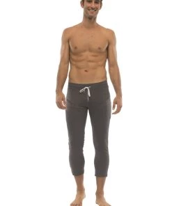 4-rth Mens 4/5 Zipper Pocket Capri Yoga Pants (Charcoal W/Black & Royal)