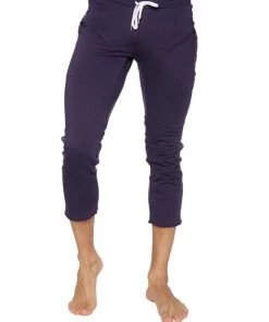 4-rth Mens 4/5 Zipper Pocket Capri Yoga Pants (Eggplant)