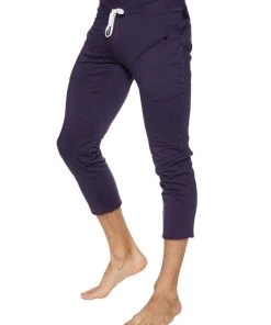 4-rth Mens 4/5 Zipper Pocket Capri Yoga Pants (Eggplant)