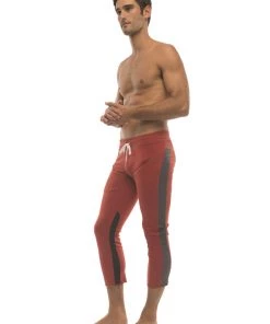 4-rth Mens 4/5 Zipper Pocket Capri Yoga Pants (RED W/Charcoal & Black)