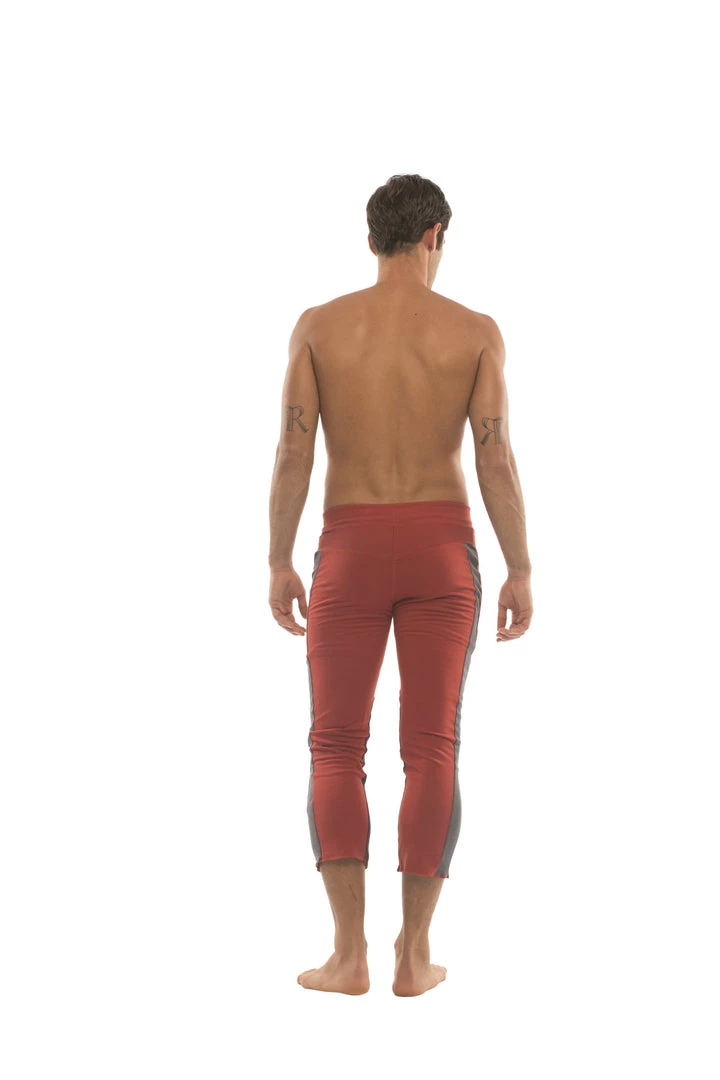 4-rth Mens 4/5 Zipper Pocket Capri Yoga Pants (RED W/Charcoal & Black)