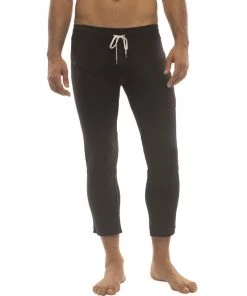 4-rth Mens 4/5 Zipper Pocket Capri Yoga Pants (Solid Black)