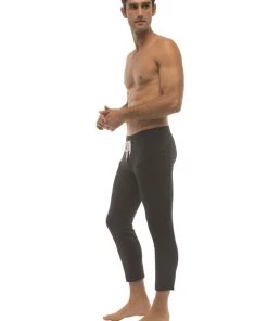 4-rth Mens 4/5 Zipper Pocket Capri Yoga Pants (Solid Black)
