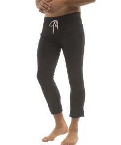 4-rth Mens 4/5 Zipper Pocket Capri Yoga Pants (Solid Black)
