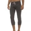 4-rth Mens 4/5 Zipper Pocket Capri Yoga Pants (Solid Charcoal)