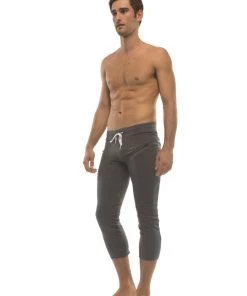 4-rth Mens 4/5 Zipper Pocket Capri Yoga Pants (Solid Charcoal)