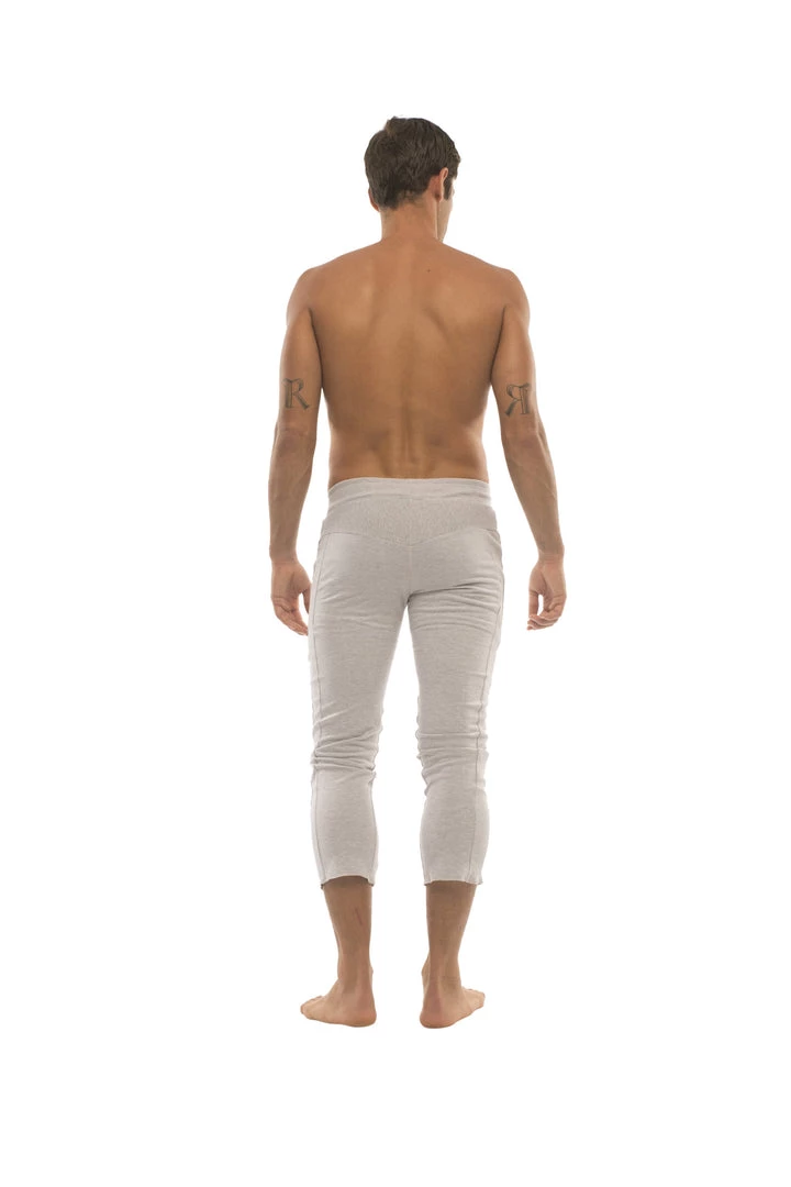 4-rth Mens 4/5 Zipper Pocket Capri Yoga Pants (Solid Heather Grey)