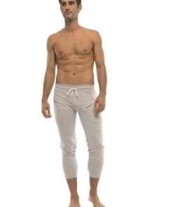 4-rth Mens 4/5 Zipper Pocket Capri Yoga Pants (Solid Heather Grey)