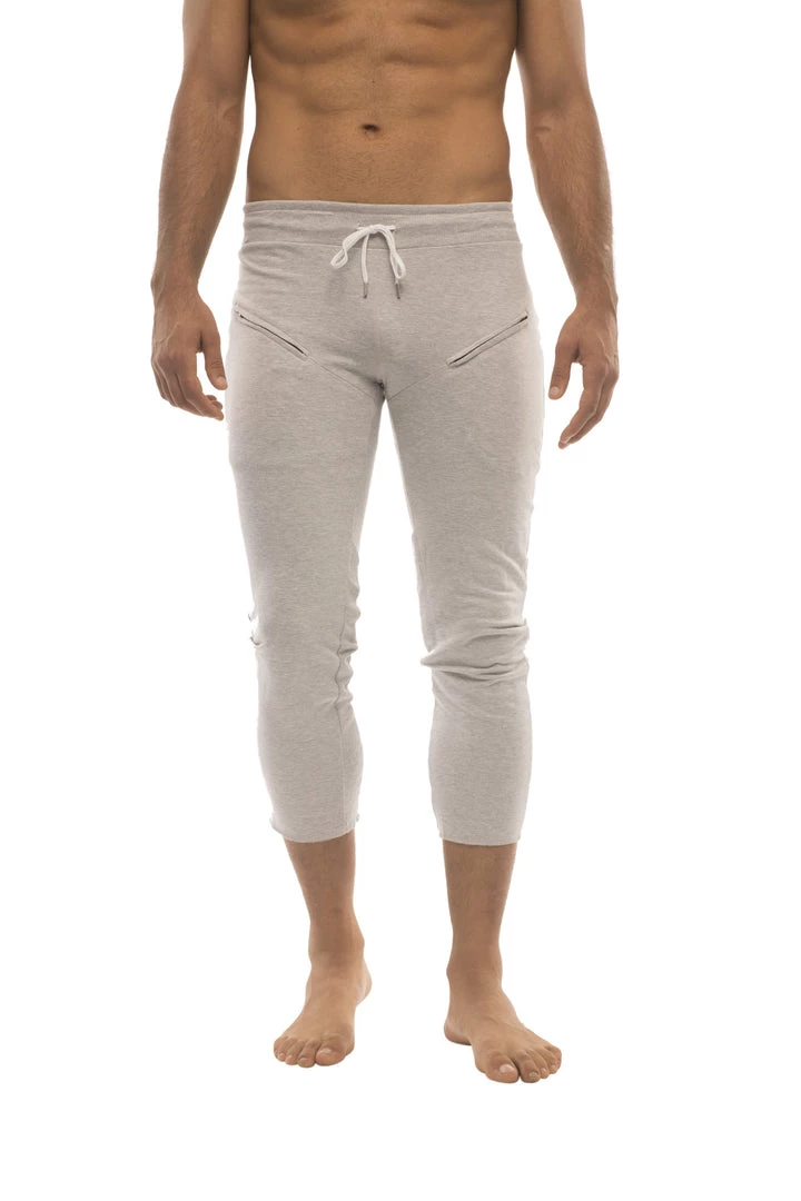 4-rth Mens 4/5 Zipper Pocket Capri Yoga Pants (Solid Heather Grey)