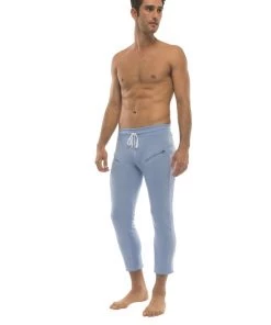 4-rth Mens 4/5 Zipper Pocket Capri Yoga Pants (Solid ICE Blue)