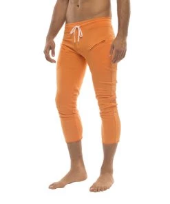 4-rth Mens 4/5 Zipper Pocket Capri Yoga Pants (Solid Orange)