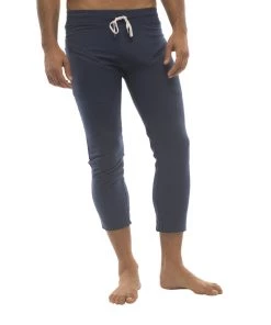4-rth Mens 4/5 Zipper Pocket Capri Yoga Pants (Solid Royal Blue)