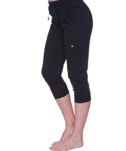 4-rth Women's 3/4 Cuffed Capri Yoga Pant (Solid Black)