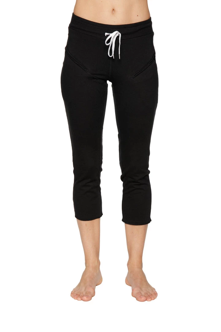 4-rth Women's 4/5 Length Zipper Pocket Capri Yoga Pant (Black)