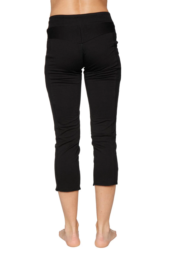 4-rth Women's 4/5 Length Zipper Pocket Capri Yoga Pant (Black)