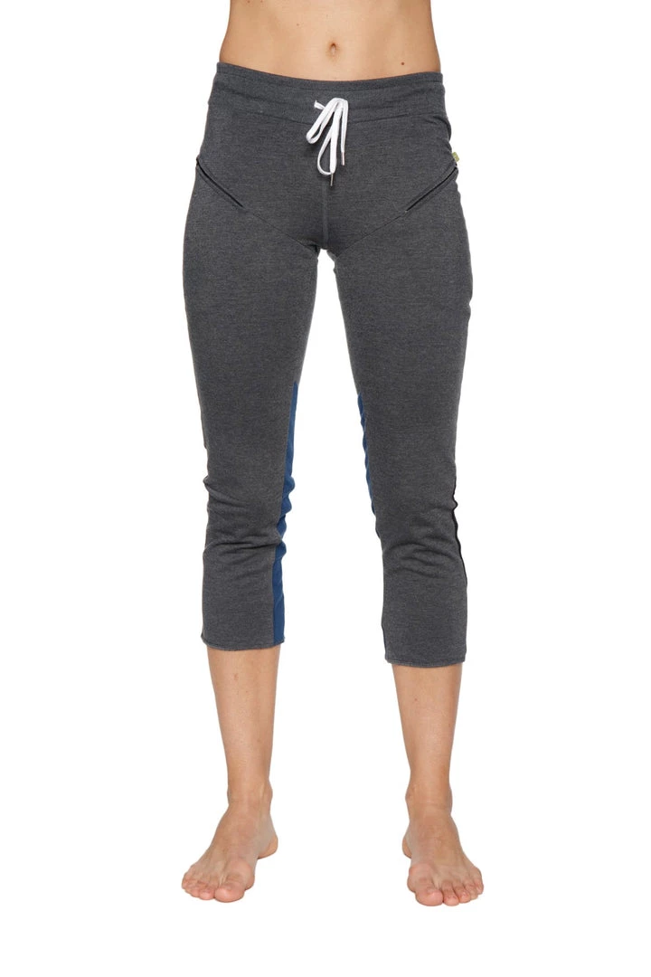 4-rth Women's 4/5 Length Zipper Pocket Capri Yoga Pant (Charcoal W/Black & Blue)