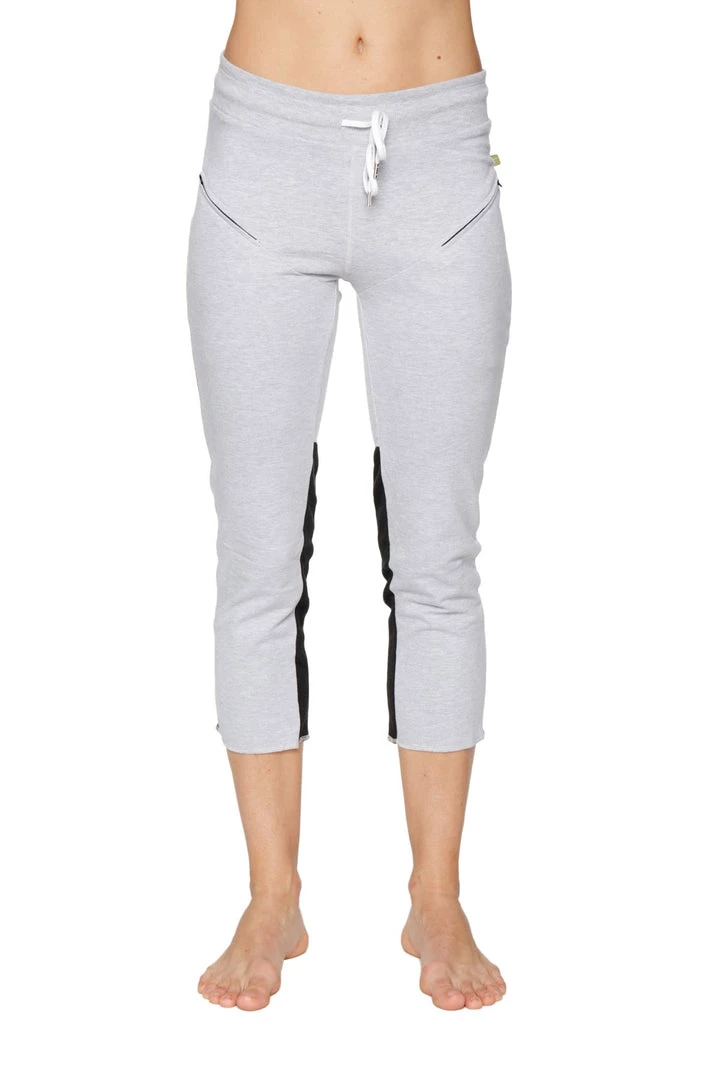 4-rth Women's 4/5 Length Zipper Pocket Capri Yoga Pant (Grey W/Charcoal & Black)
